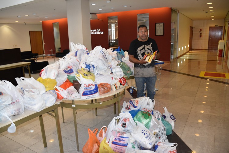 O representante da Organização de Desenvolvimento do Potencial Humano - ODPH, José Antônio Ferreira, agradeceu aos participantes pelas doações de alimentos.