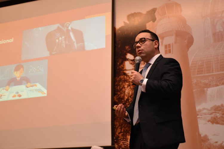 Palestra de Arthur Mendes Lobo