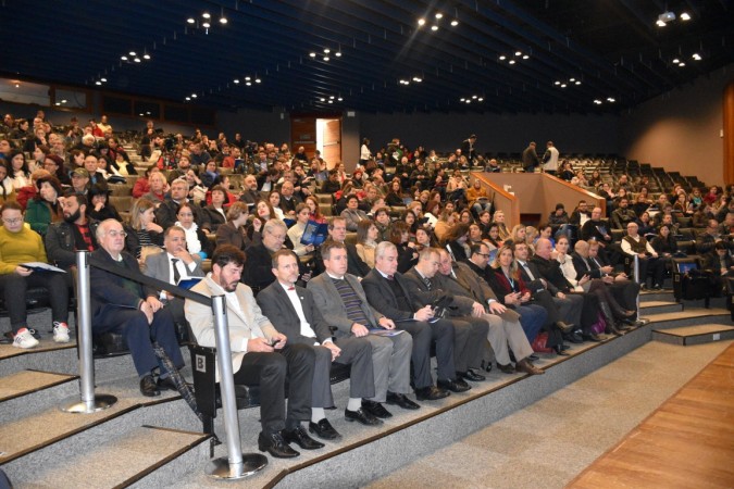 O Conselho Regional de Contabilidade do Paraná (CRCPR), uma das entidades promotoras do evento, em parceria com a Receita Federal, foi representado pelo seu presidente, Marcos Rigoni, e pelo diretor operacional, Hugo Catossi.